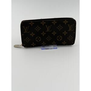 Louis Vuitton Zippy Wallet